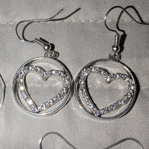 $3 with Bundle ~ Rhinestone Earring Lot 3072 - Picture 4 of 6